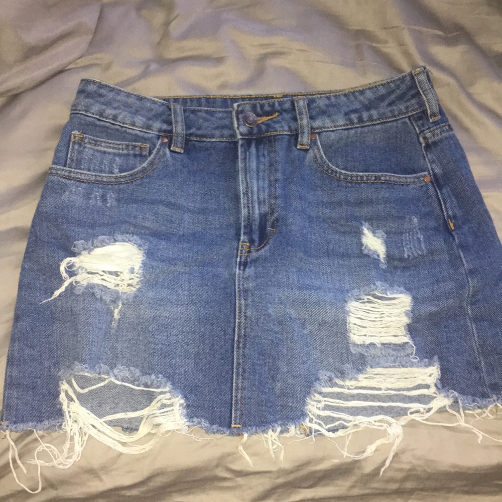 Pacsun ripped denim skirt size 26